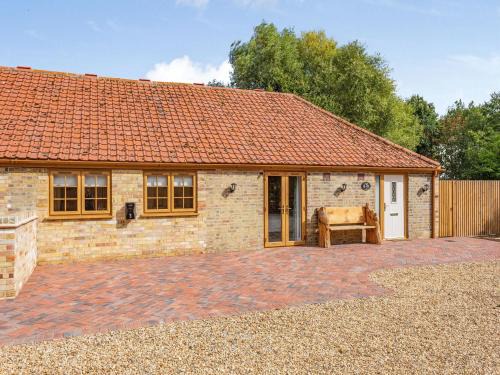 Tilney Fen End House | Tawny Acre Barn - Uk38614