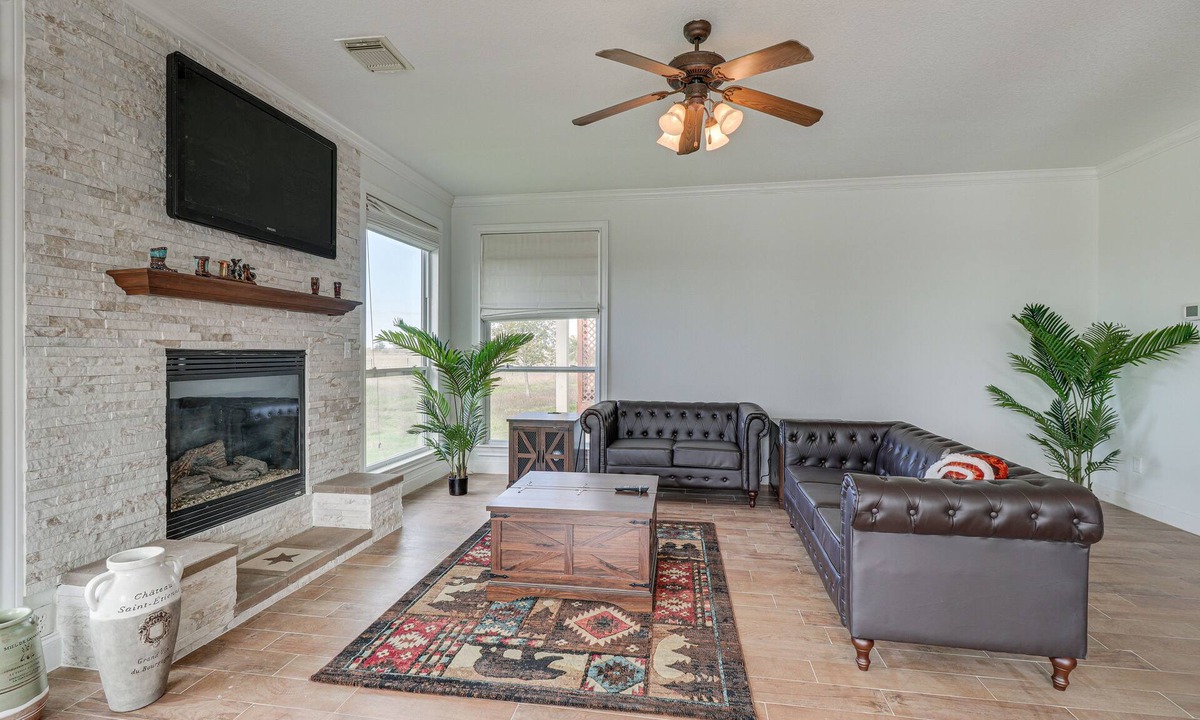 Taylor House | Taylor Home on 65 Acre Ranch, 2 Mi to Granger Lake