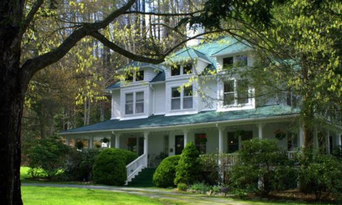 Sugar Grove Bed & Breakfast | Taylor House Inn