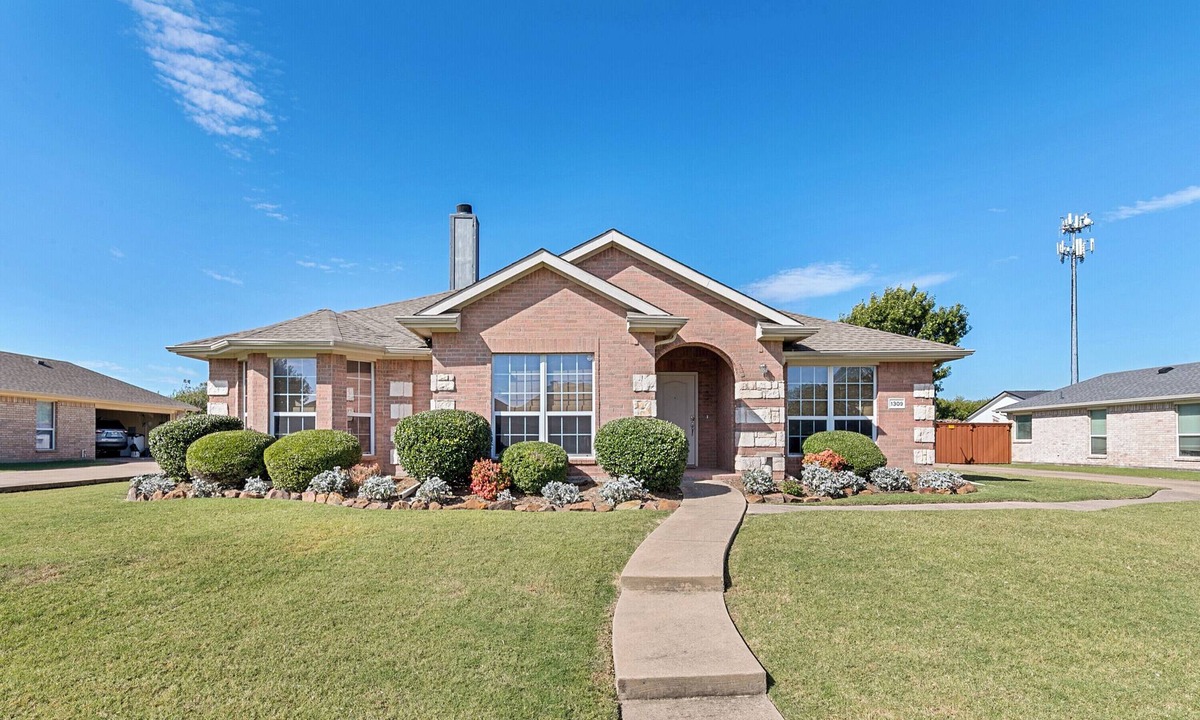 Murphy House | TCH - Cozy 3bd/2ba home in Murphy with Office Area