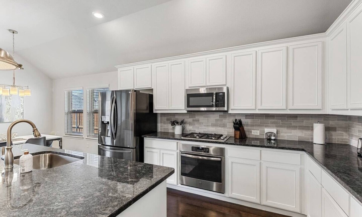 Celina House | TCH - Spacious 4bd/3ba home in Celina with Office