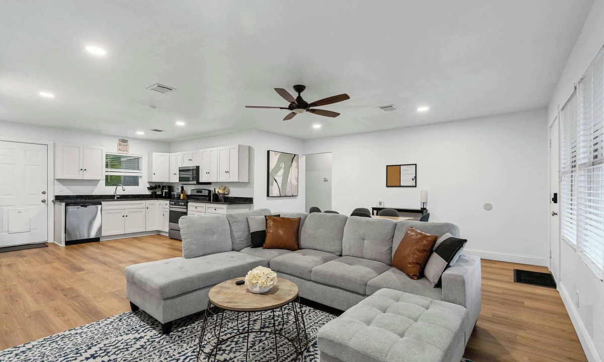 Fort Worth House | TCU Area Home - Blue Bonnet Circle