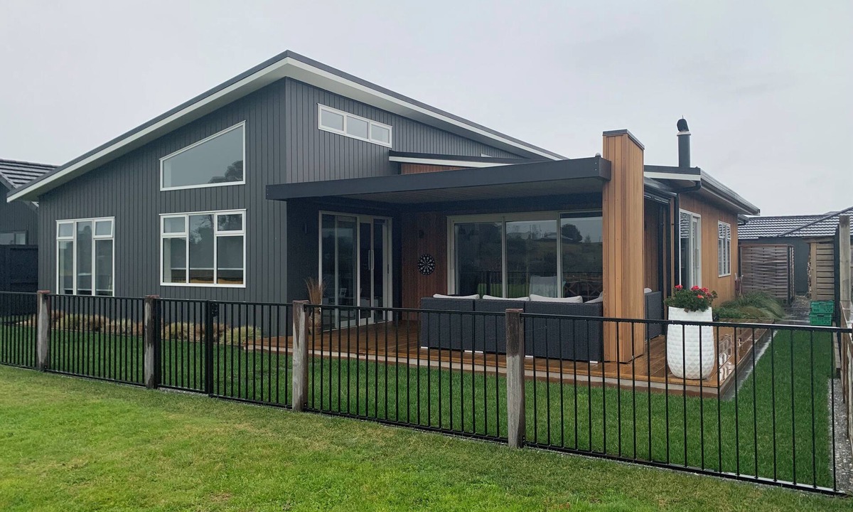 Ngaruawahia House | Te Awa River Path Accommodation