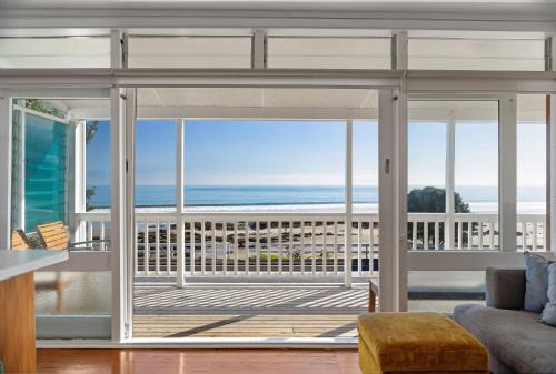 Ahipara House | Te Hu - Ahipara Beachfront Bach