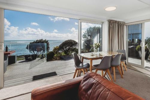 Bell Block Apartment | Te Moana Waterfront - beachside accommodation