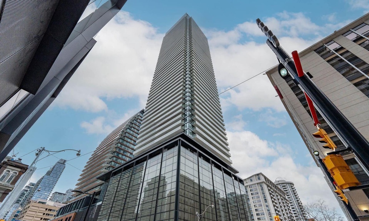 Church and Wellesley Apartment | Teahouse Condos in Downtown Toronto