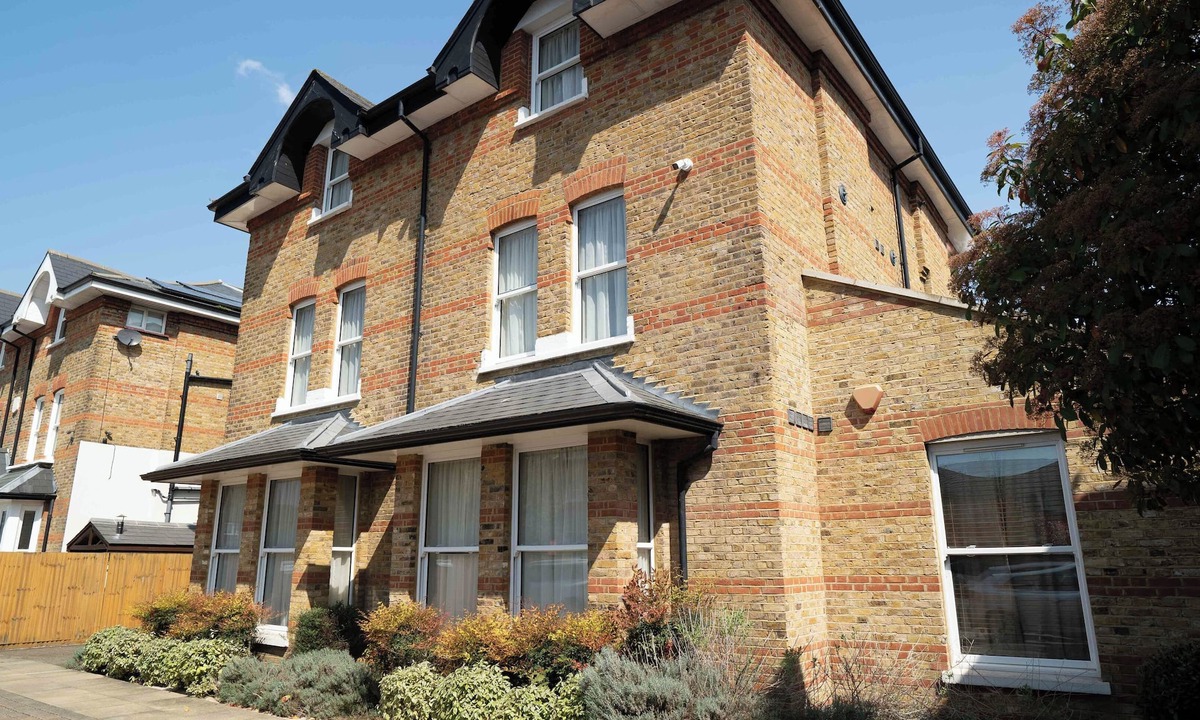 Richmond-upon-Thames Apartment | Teddington Lodge