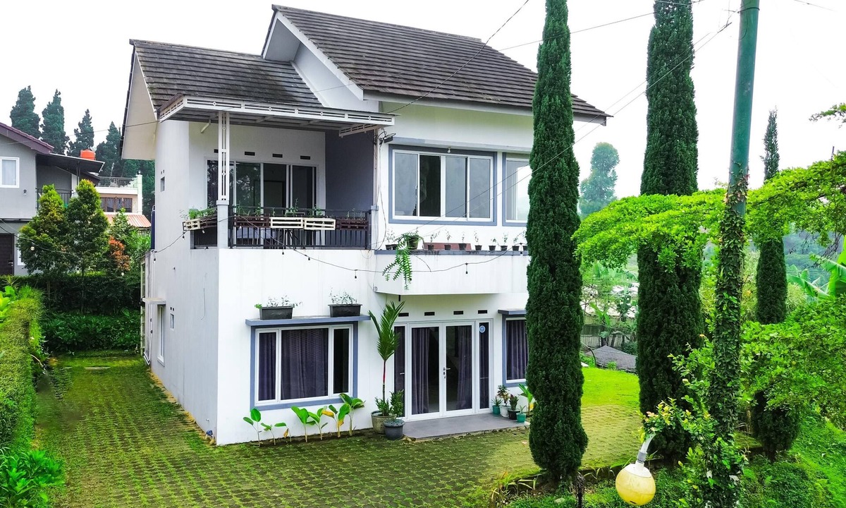 Parongpong Villa | Teh Victory at Vila Istana Bunga Jawa Barat