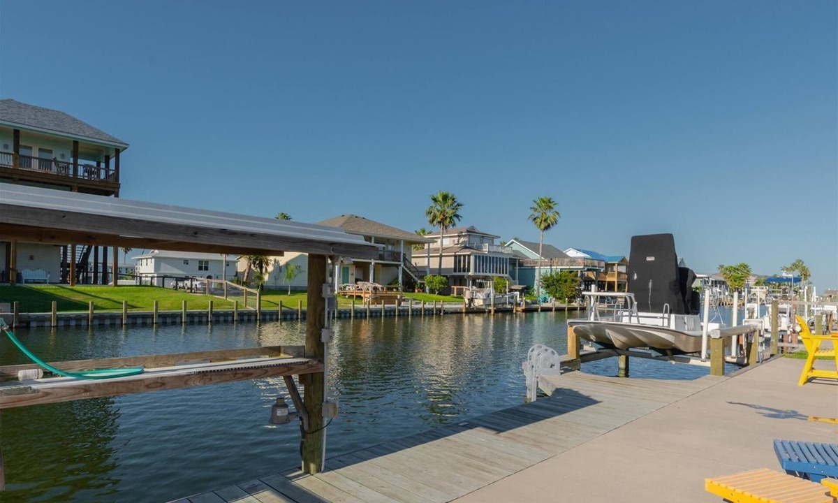 City-by-the Sea House | Tejas Tides by Miss Kitty’s