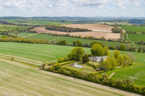 Compton House | Telegraph House by inspirestays-com