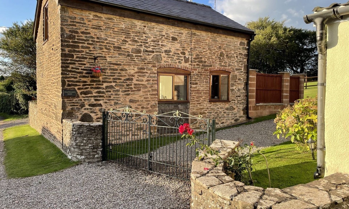 Monmouth House | Temperance Barn Retreat