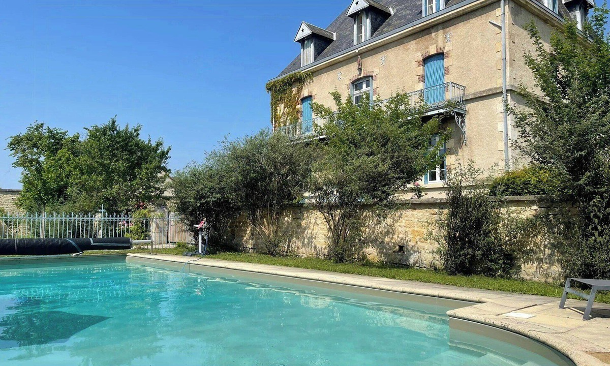Quincerot House | Templar house with pool near Chablis