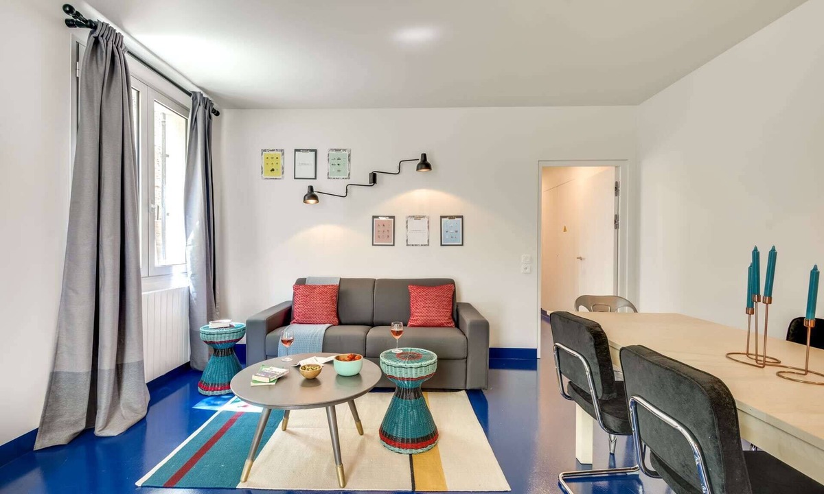 Quartier Sainte-Avoye Apartment | Temple III - Three Bedroom Apartment, Sleeps 8