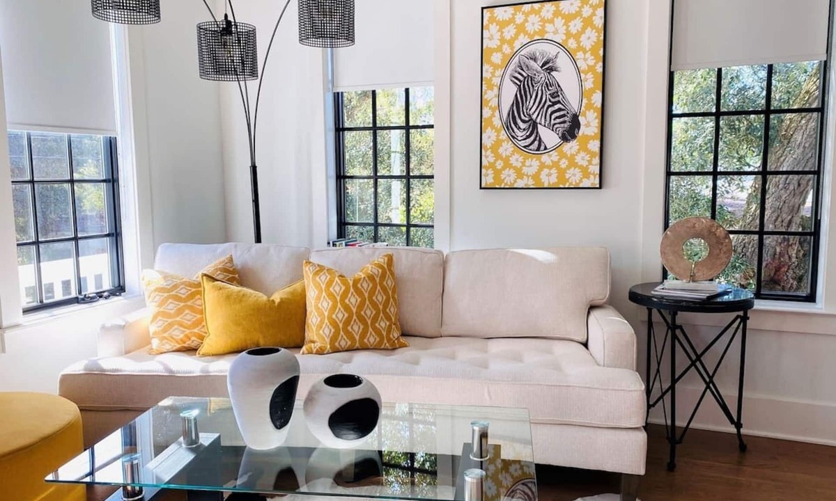 Old Village House | Ten minutes to Beach & Town: Contemporary Living in Historic Old Village