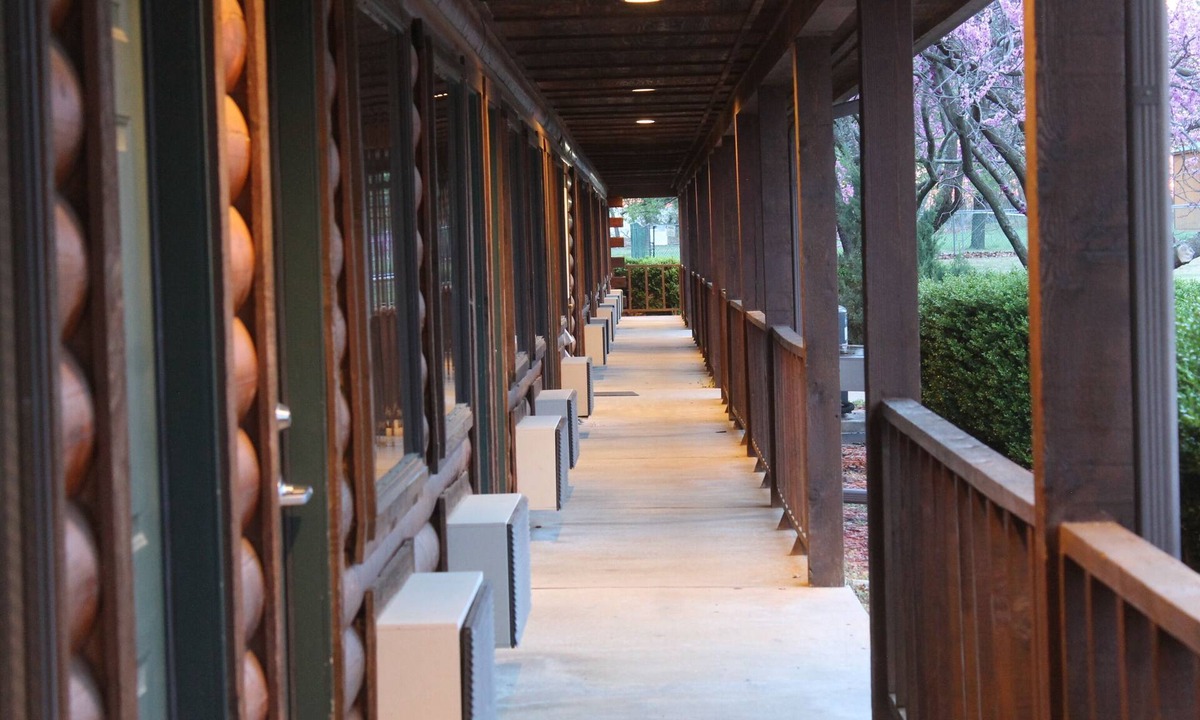 Pettit Hotel | Tenkiller Lodge