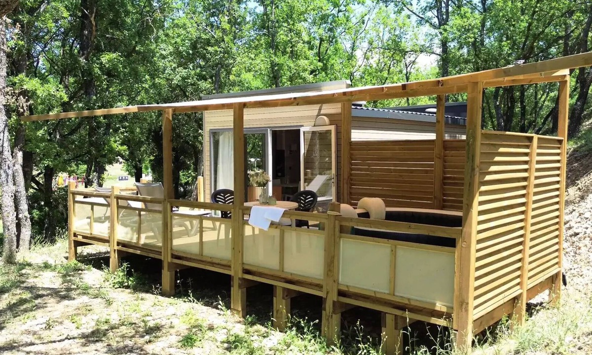 Valensole House | TENNESSY PREMIUM WITH SPA 2 persons