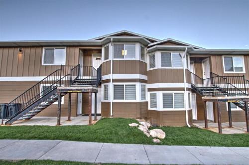 Harbor Village House | Tennis Building Condo #310