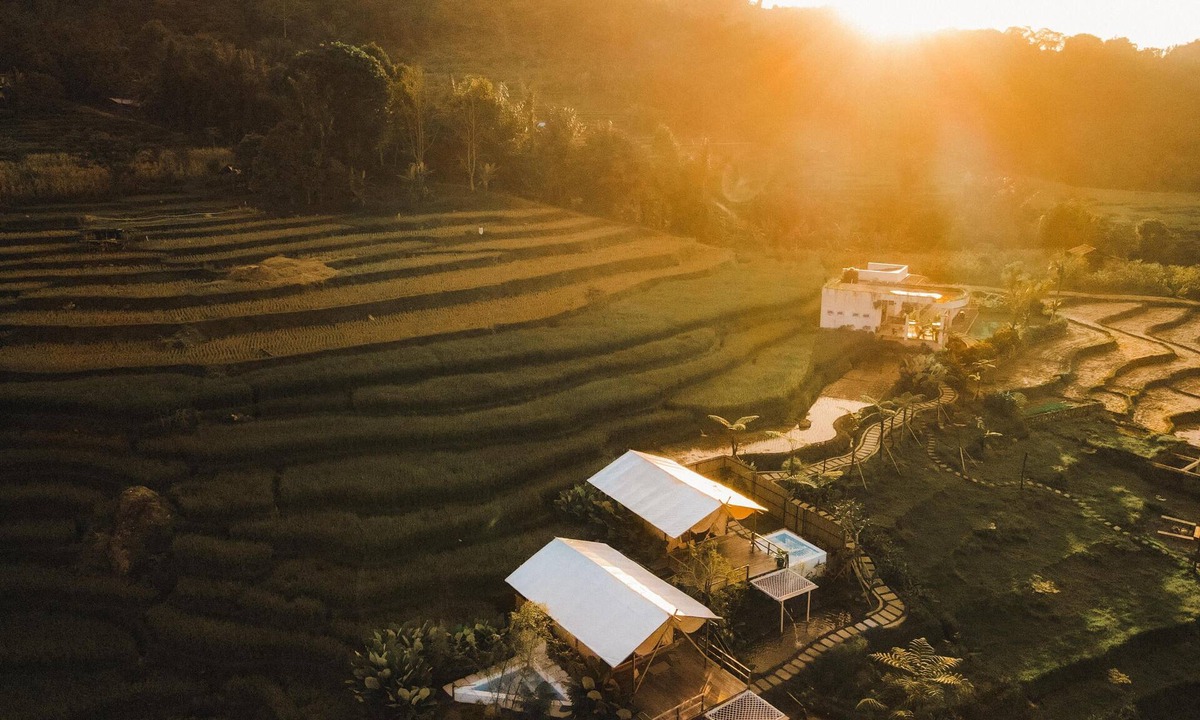 Sumatra RV Rental | Teras bumi Glamping – Nature, Comfort & Culture