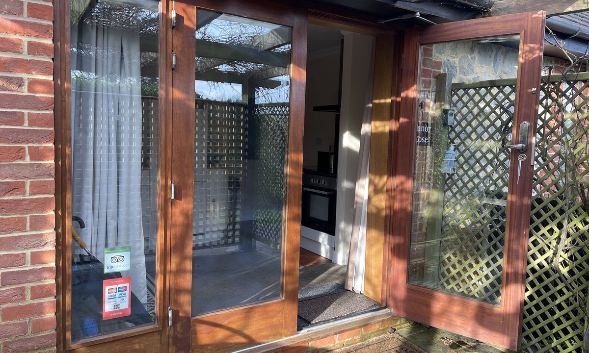 Hawkinge House | Terlingham Lane Cottage