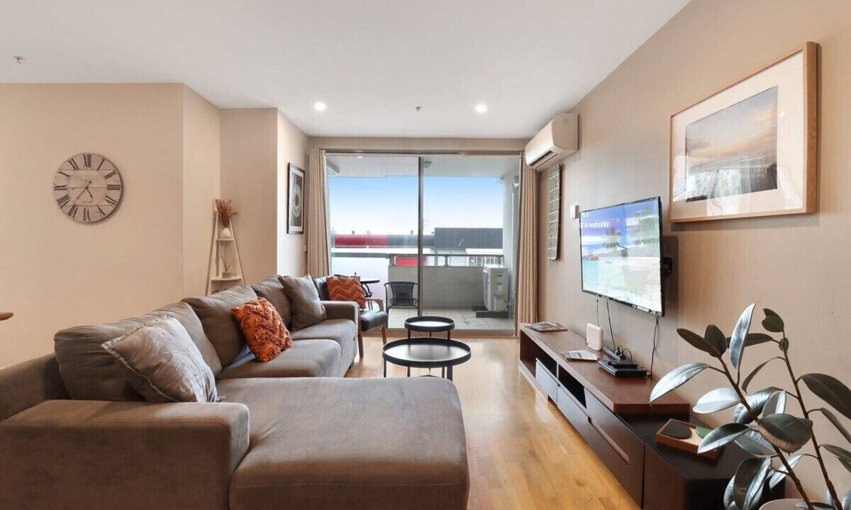 Geelong Apartment | Terminus Apartment I Steps from Geelongs Buzz