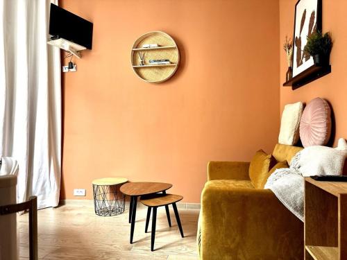 Jamin Apartment | Terra Cotta # REIMS