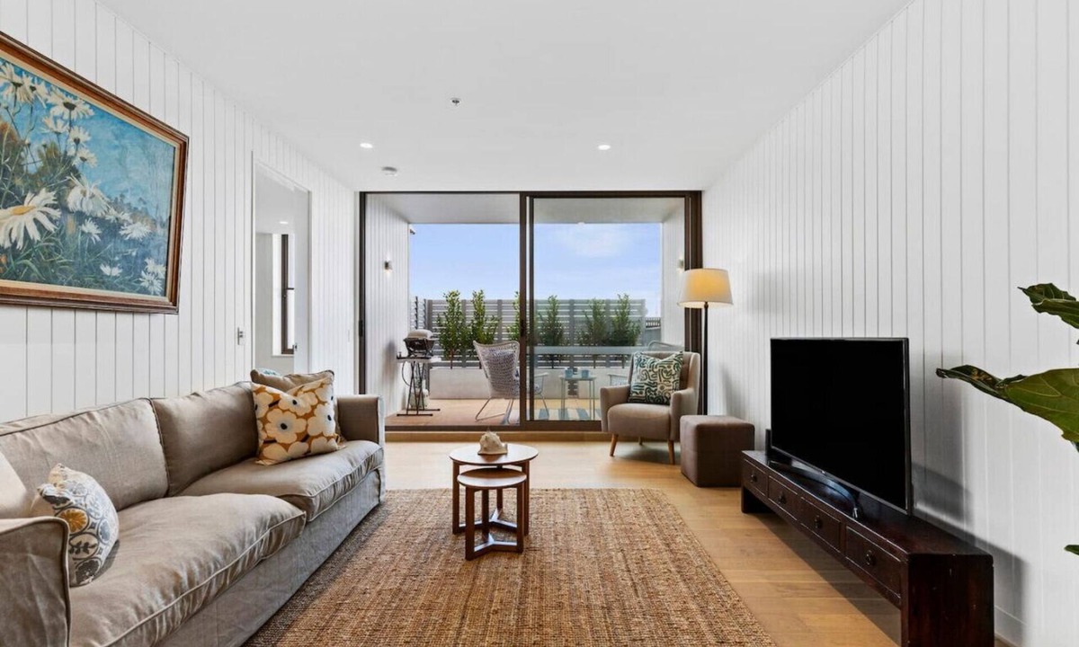 Ocean Grove Apartment | Terrace Getaway-12pm winter check out!