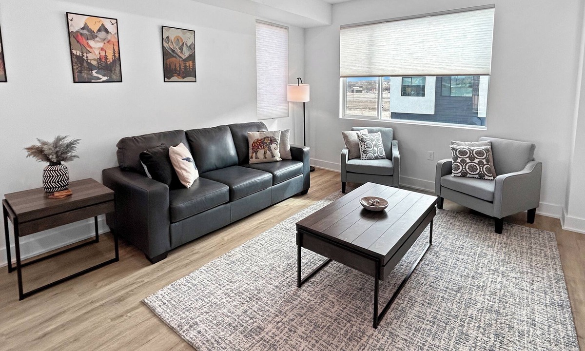 Grand Junction House | Terrace Pet-Friendly w/Workspace & Garage