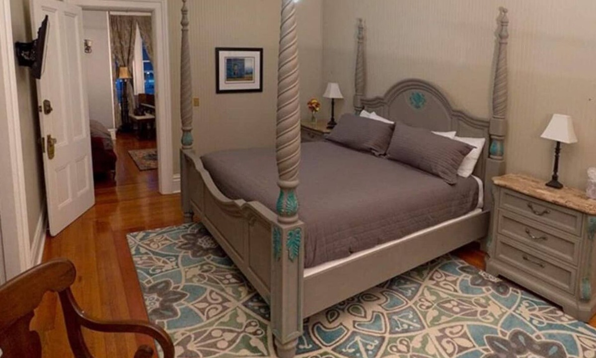 Silverton House | Terrace Suite