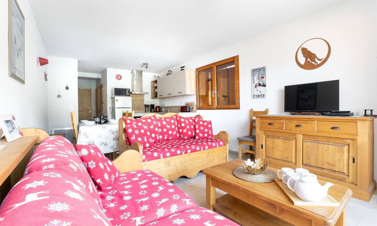 La Joue du Loup Apartment | Terrace with mountain view for 6