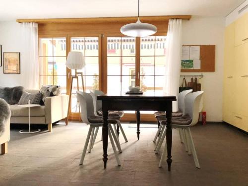 Lauterbrunnen House | Terrace with View-Cozy Retreat-Free Parking