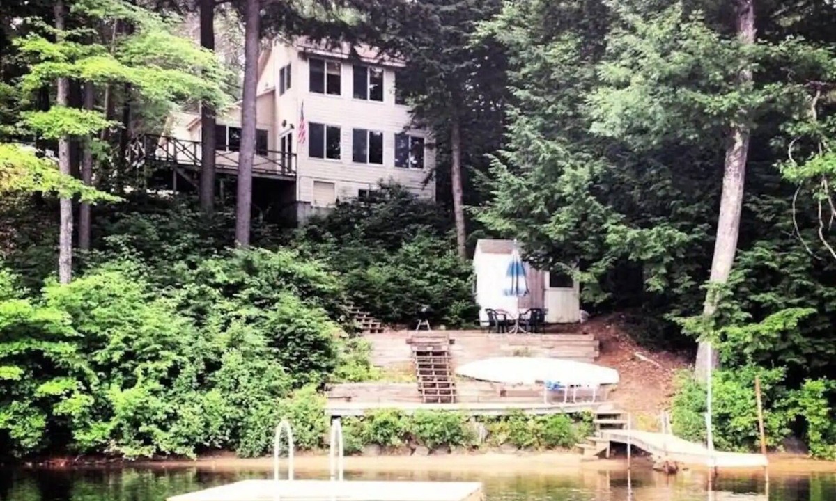 New Hampton House | Terrapin Station - Rustic Home on Lake Winona with Dock!