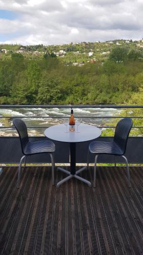 Ucel Apartment | terrasse sur l'Ardèche
