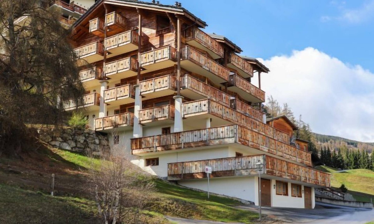 Saint-Pierre-de-Clages Apartment | Terrasses du Paradis 5B by Interhome