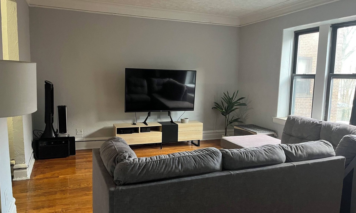 East Orange Apartment | Terrific 1-bedroom apartment in charming East Orange perfect for stays