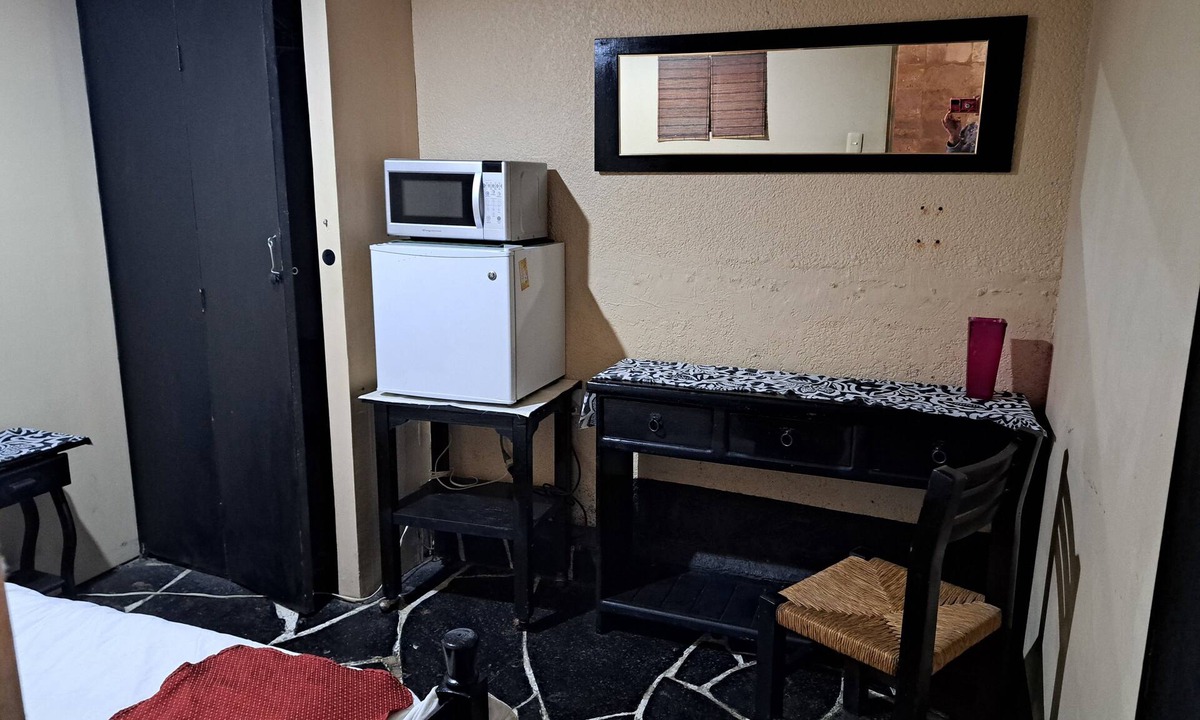 Villa Coapa Apartment | Terrific 2-bedroom studio in vibrant south of Mexico City neighborhood.