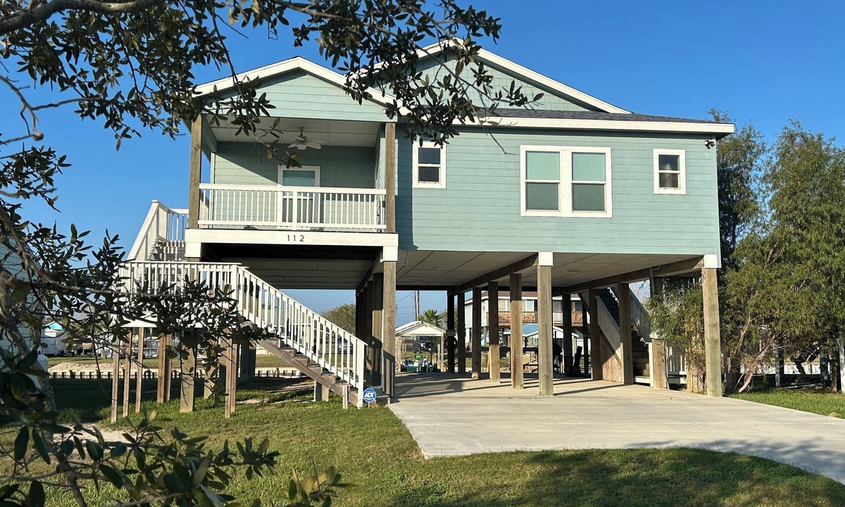 Rockport House | Terrific 3-bedroom waterfront home. Short & long term rentals available