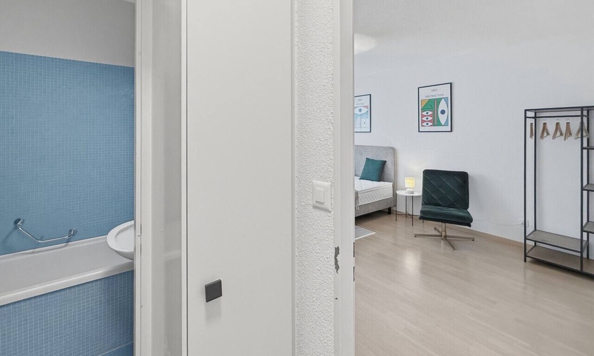 Hochschulen Apartment | Terrific studio in the city centre (Art 2)
