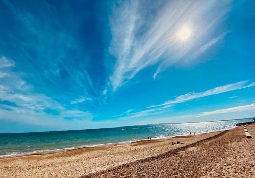 Ferndown Apartment | Terry's Cove - Dogs welcome