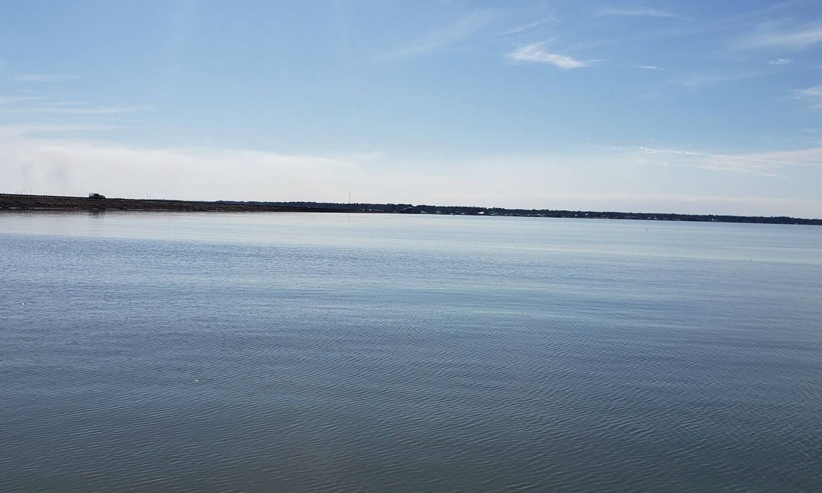 Onalaska House | Tesla's lake Escape