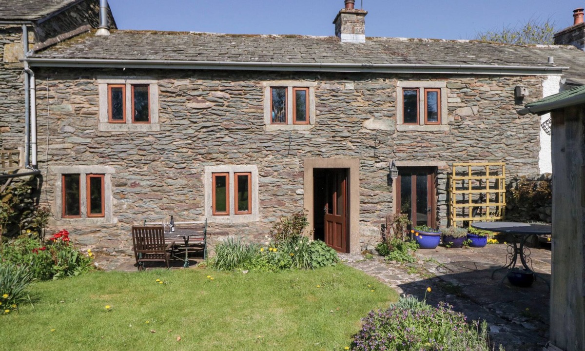Bampton Cottage | TETHERA COTTAGE, family friendly, with open fire in Bampton, Cumbria