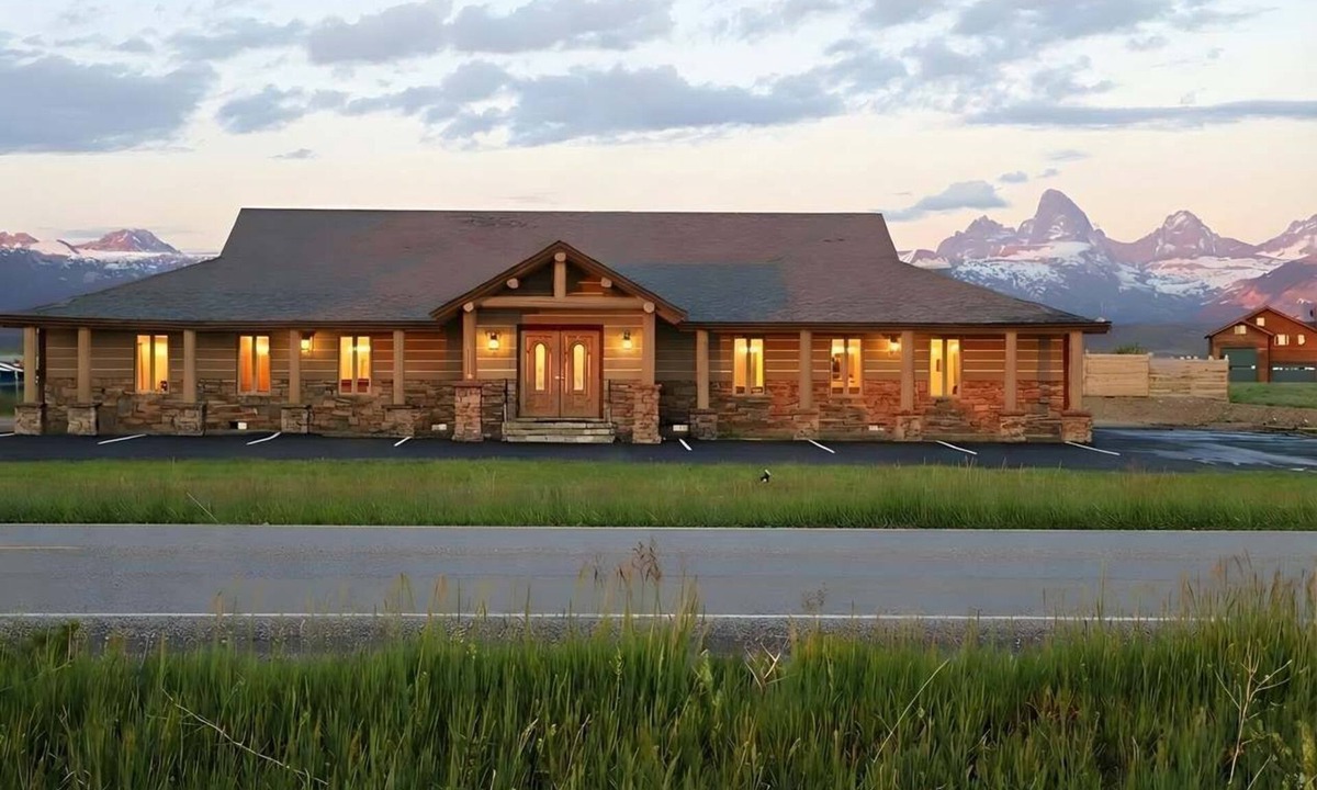 Leigh Creek Estates House | Teton Crest Lodge Sleeps 24, Reunions, Hot tub