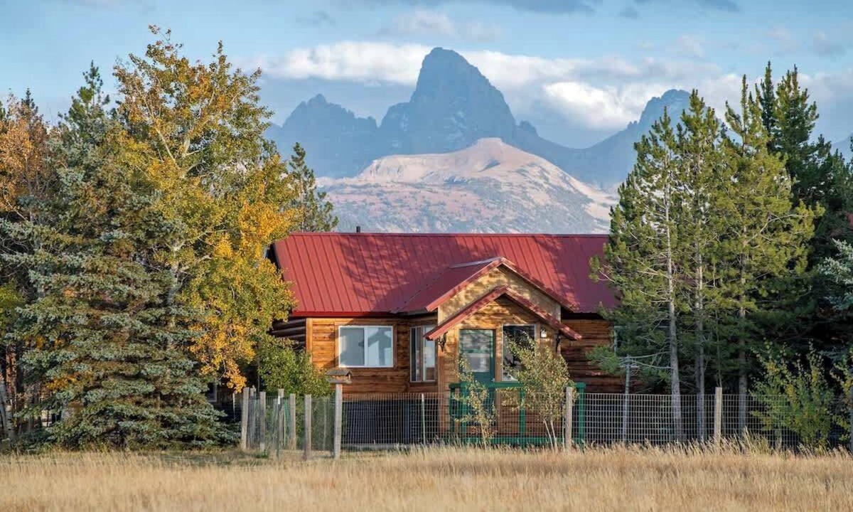 Leigh Creek Estates Cabin | Teton Homestead: Teton View Retreat, 2 Cabins