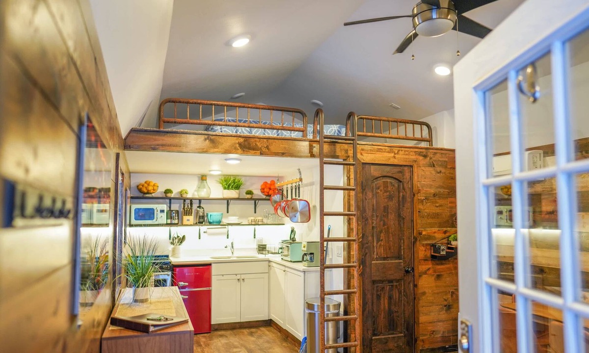 Victor House | Teton Tiny Home- halfway between Targhee & JHMR