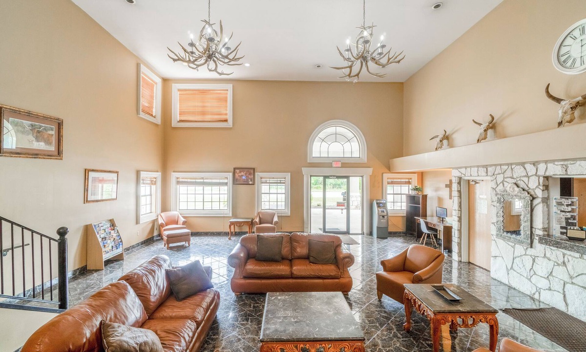 Beeville Hotel | Texan Inn By OYO Beeville US-181