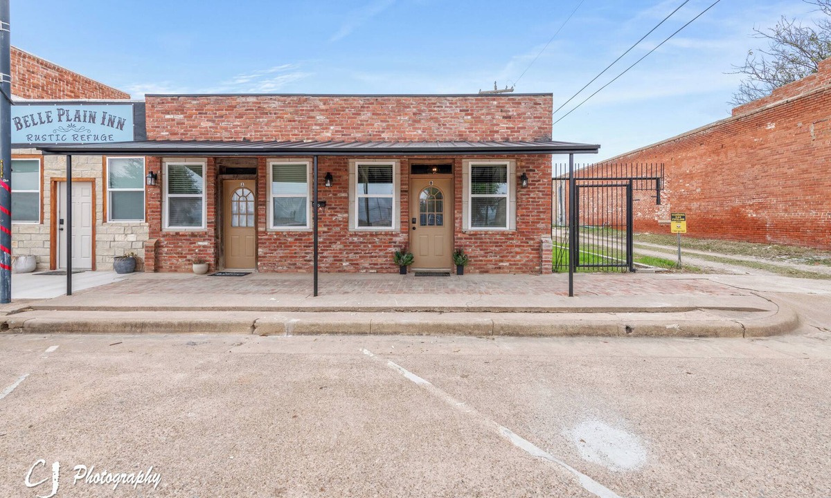 Baird Apartment | Texas Cactus