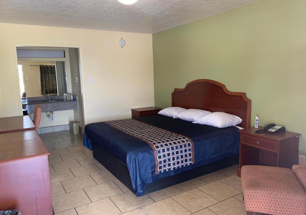 Voth Hotel | Texas Inn Beaumont