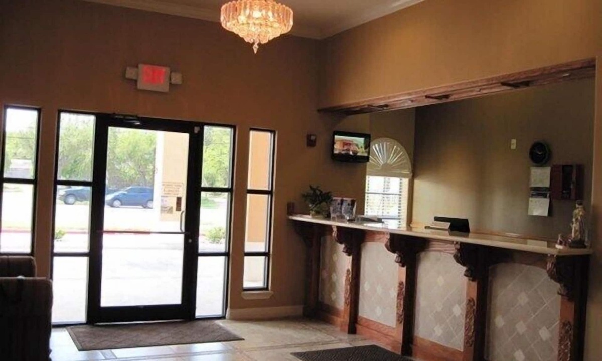 Weslaco Hotel | Texas Inn Weslaco