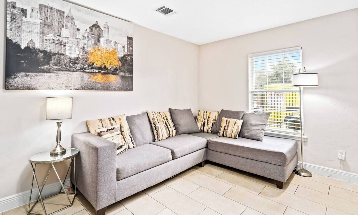 OST - South Union Apartment | Texas Med Center Opulent & Luxury Home