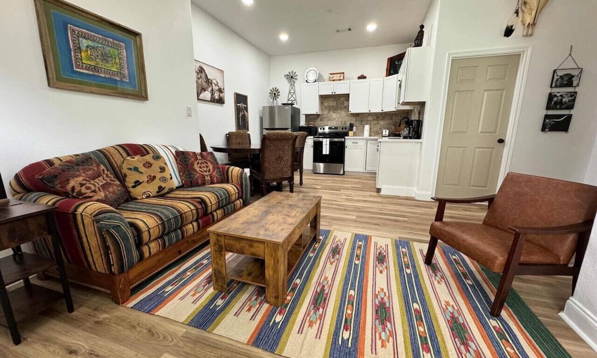 Nederland House | Texas Ranch 2BR 1BA Duplex