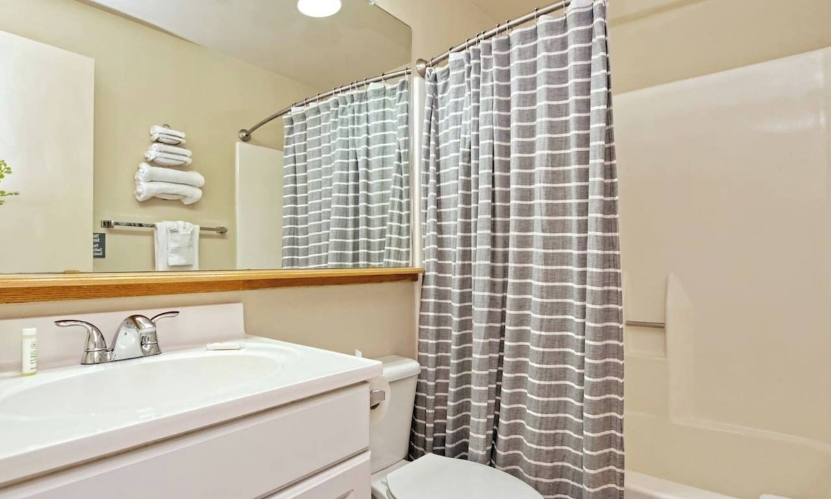 Lakeway Villa | Texas Thistle #9 - Waterside Villa with Spa Amenities